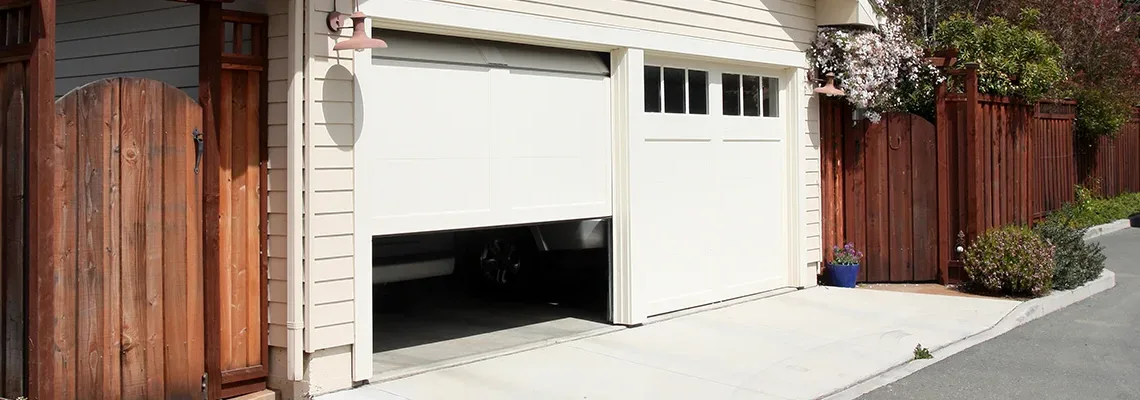 Repair Garage Door Won't Close Light Blinks in Town n Country, Florida